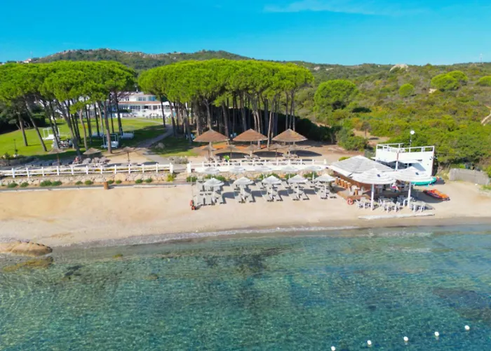 Felix - La Coluccia 酒店