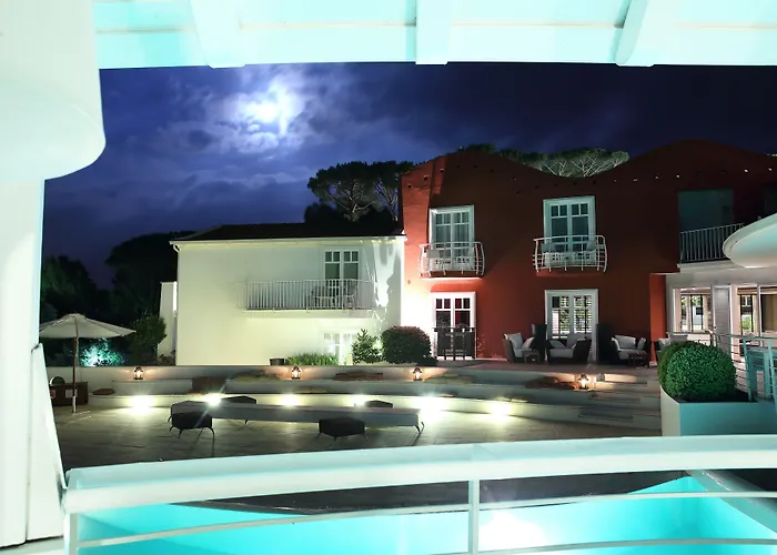 Felix - La Coluccia 酒店